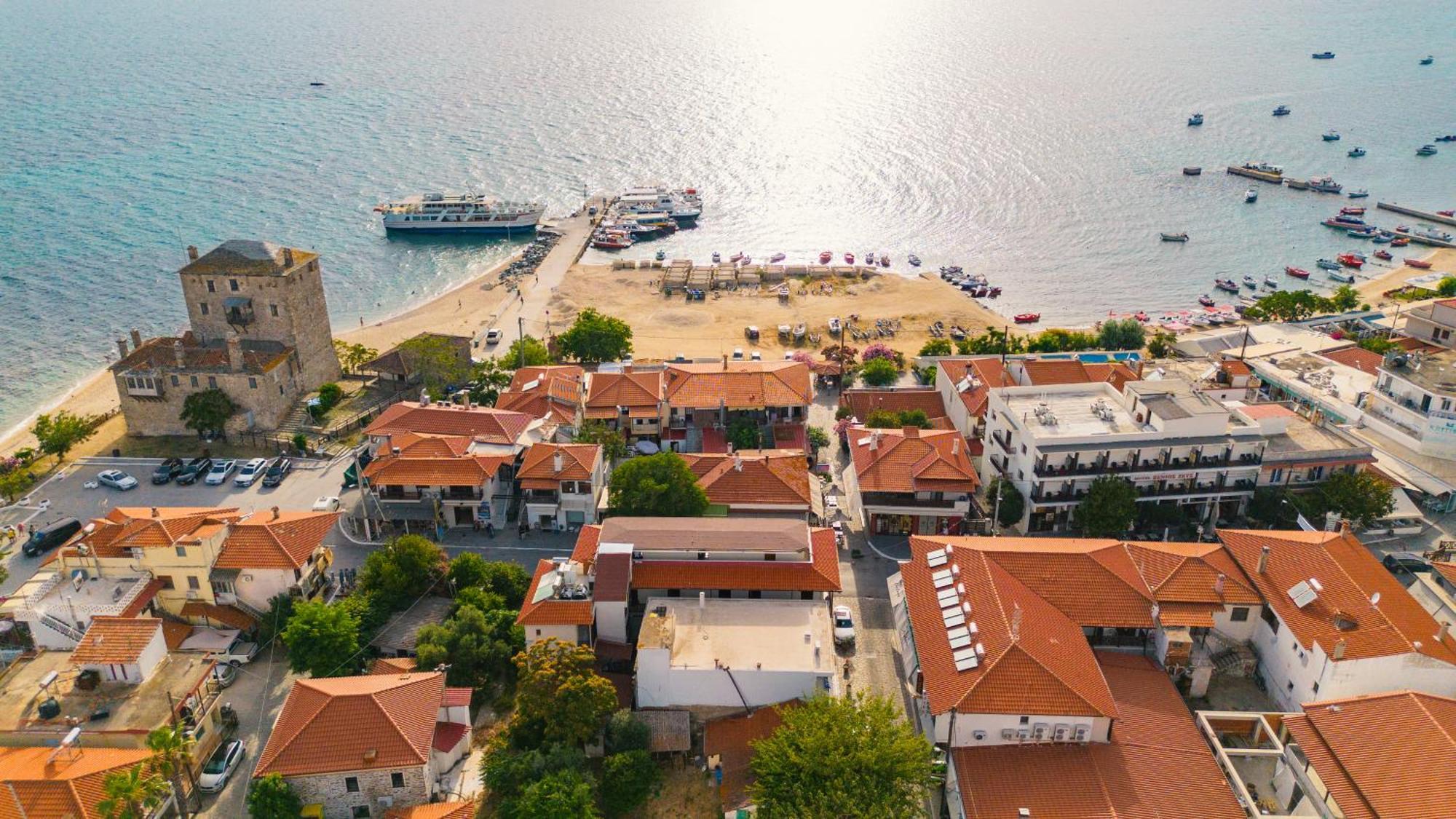 Athos Guest House Pansion Ouranoupoli Eksteriør bilde
